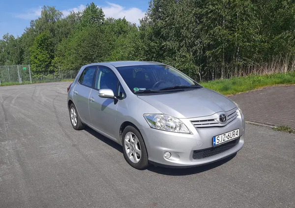 toyota śląskie Toyota Auris cena 17990 przebieg: 224000, rok produkcji 2010 z Sierpc